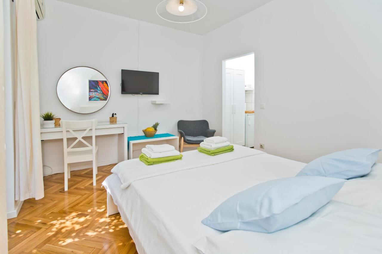 Villa Tota Glamur 耶尔萨 外观 照片