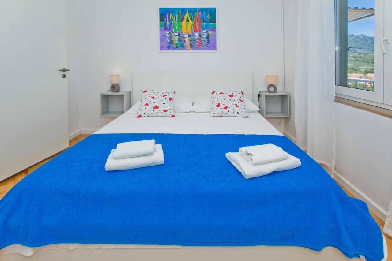 Villa Tota Glamur 耶尔萨 外观 照片