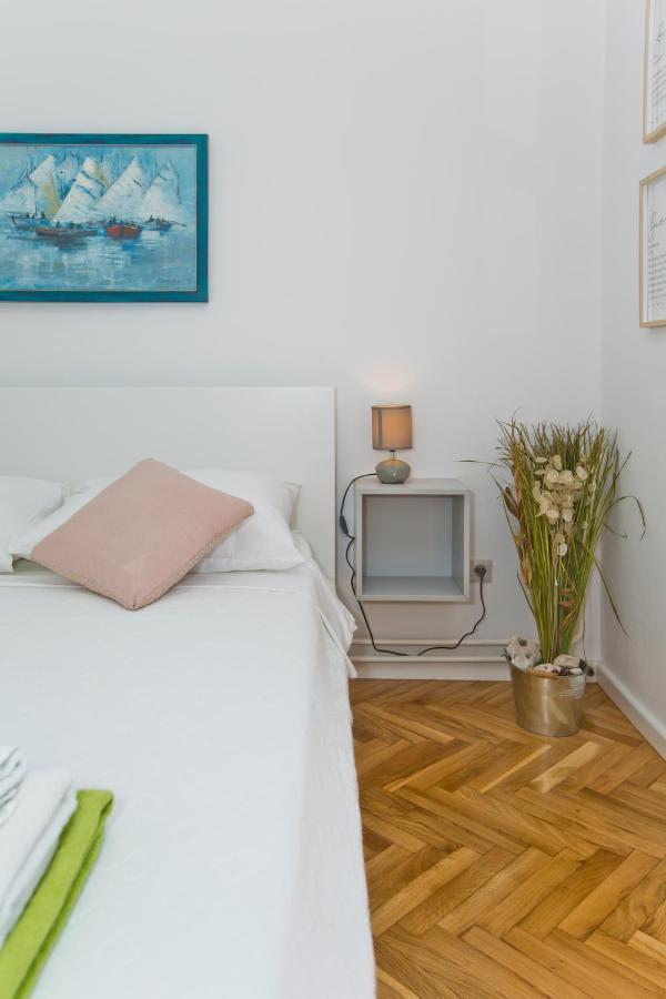 Villa Tota Glamur 耶尔萨 外观 照片