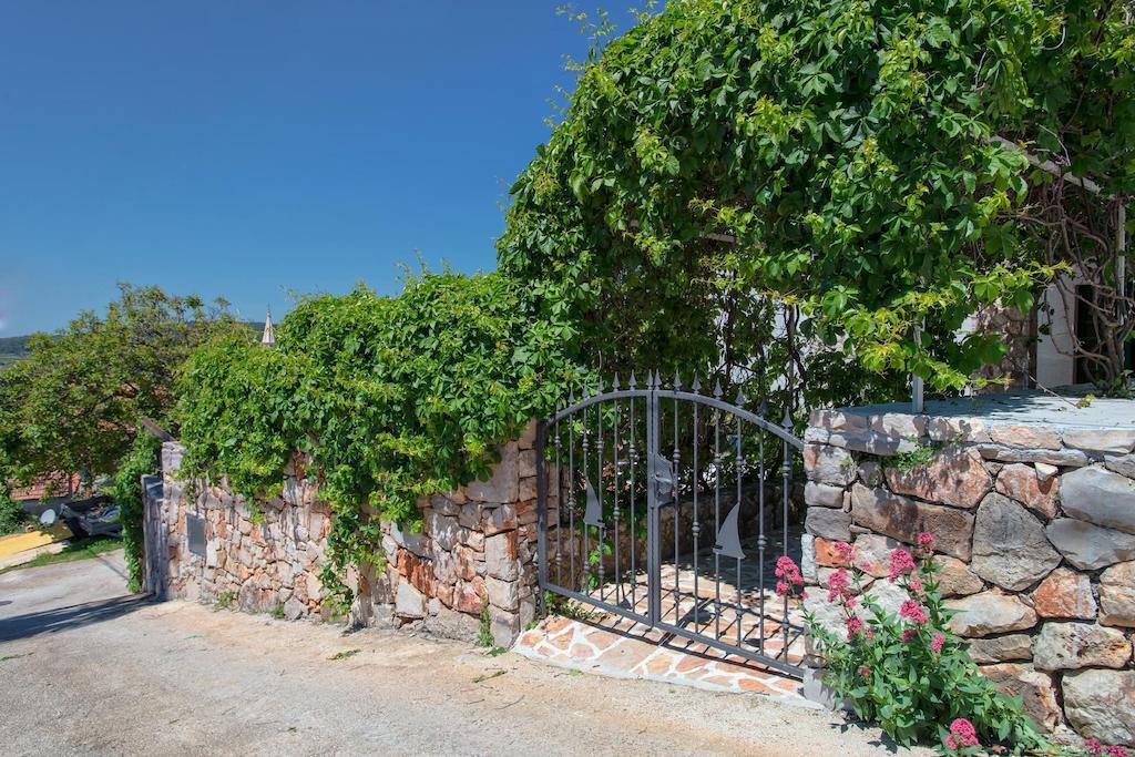 Villa Tota Glamur 耶尔萨 外观 照片