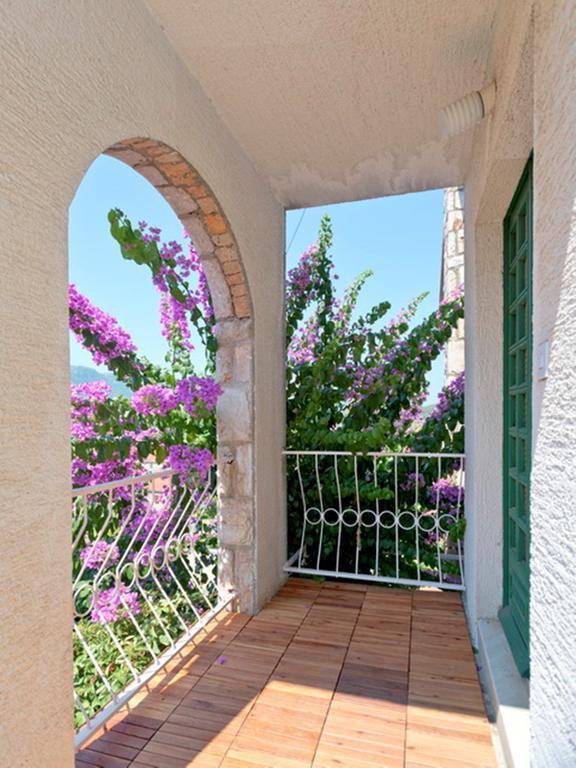 Villa Tota Glamur 耶尔萨 外观 照片