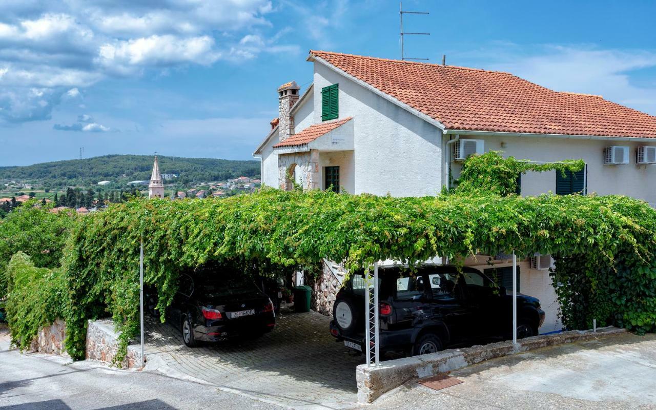 Villa Tota Glamur 耶尔萨 外观 照片